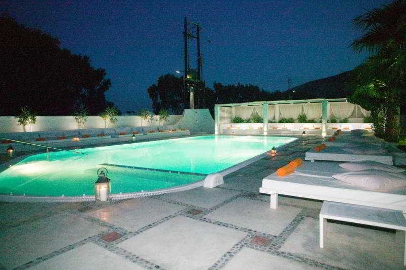 Hotel 28 Kamári 外观 照片